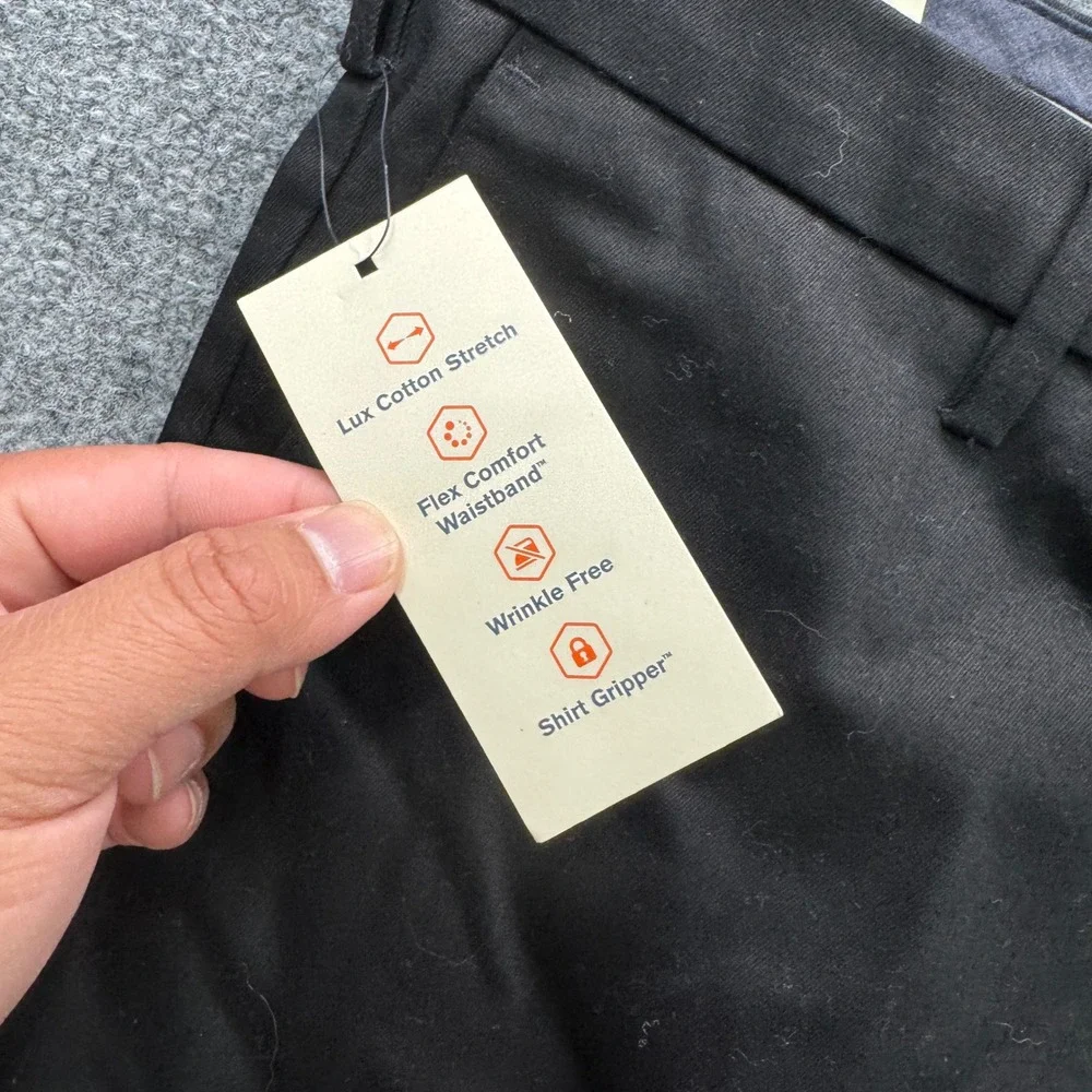 Dockers Signature Khaki Pants Mens 40x29 Black Classic Fit Lux Cotton Stretch